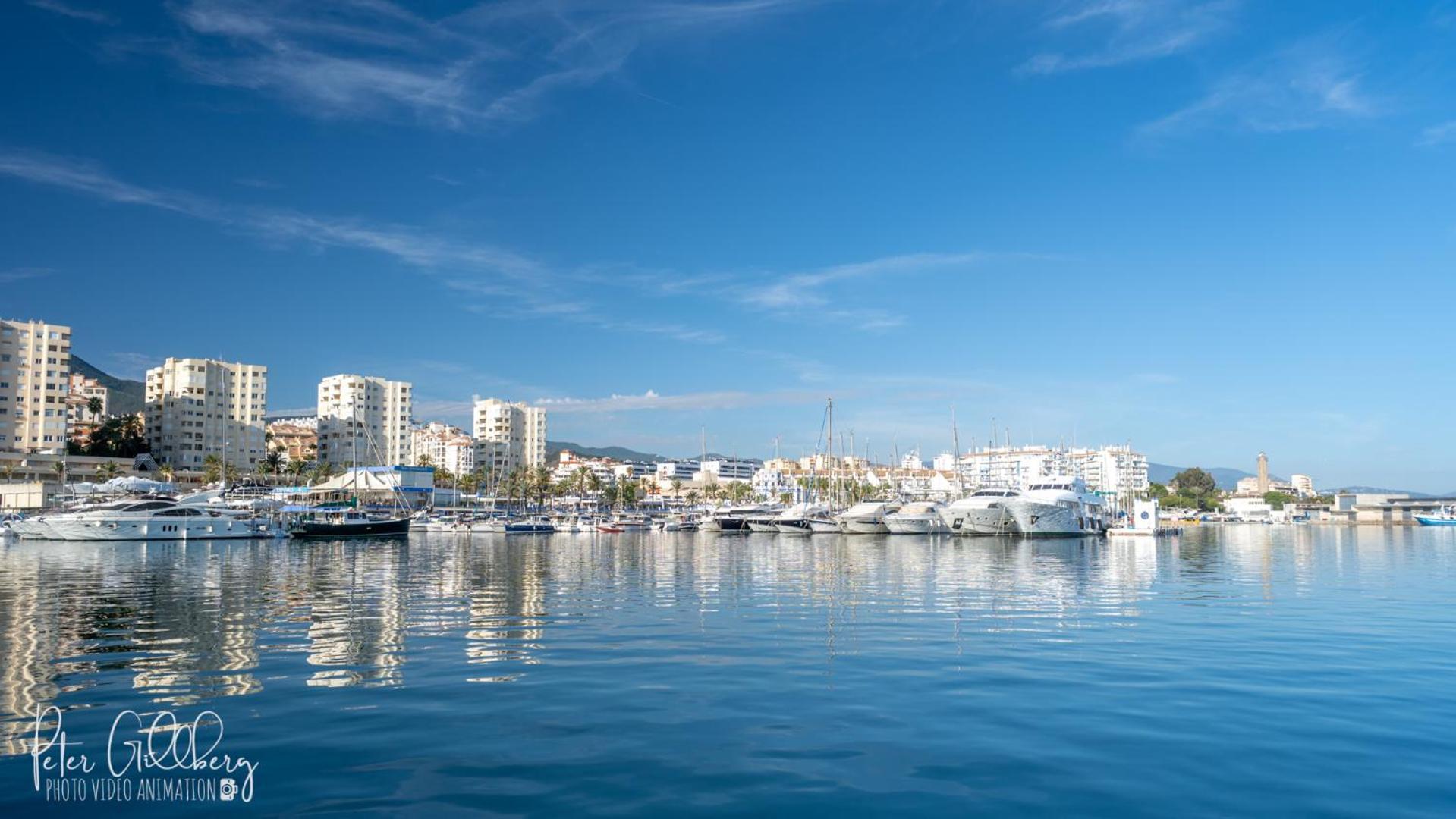 Casa Catalina Beach And Golf Apartment Estepona Bagian luar foto