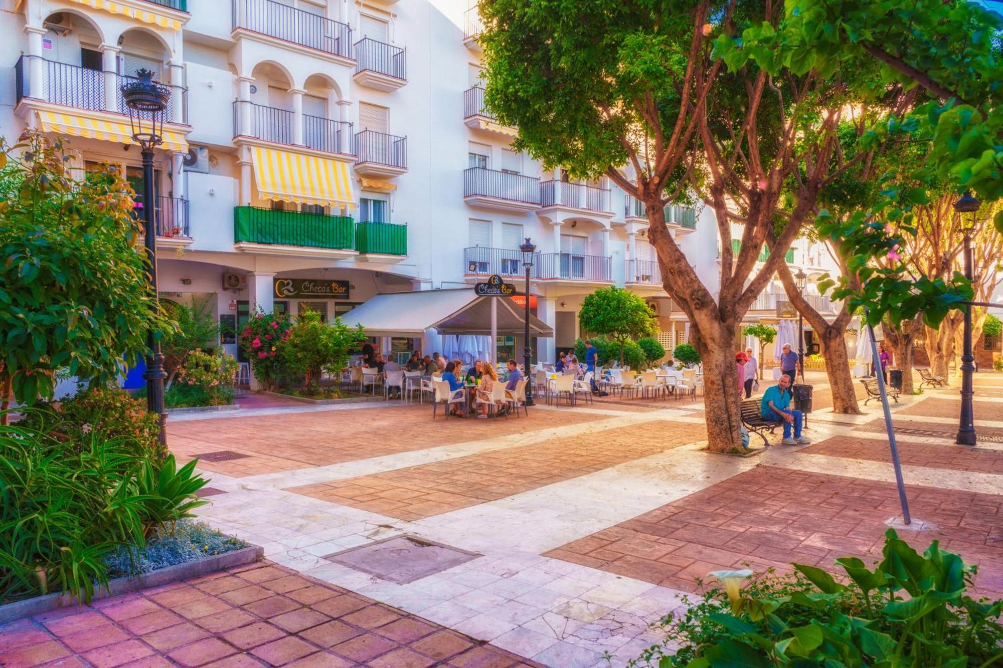 Casa Catalina Beach And Golf Apartment Estepona Bagian luar foto
